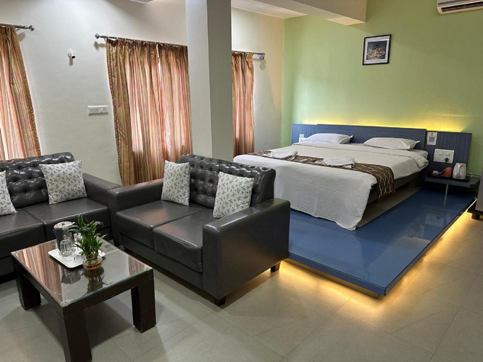 Bedroom 2, Hotel Vivek Ratnagiri, Ratnagiri