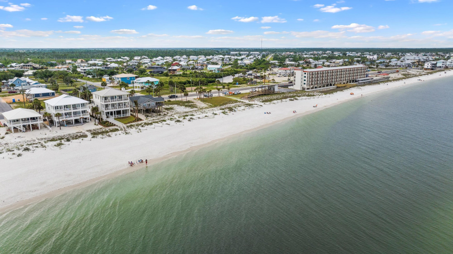 Beach 3, Pet Friendly Beach House - Lazy Palms, Bay