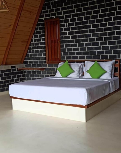Room 2, The Cloud Resort, Yatinuwara