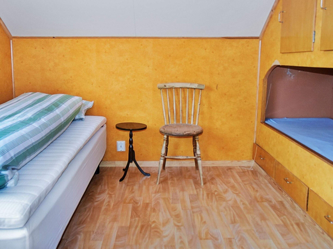 Bedroom 4, 4 Star Holiday Home in Midsund, Midsund