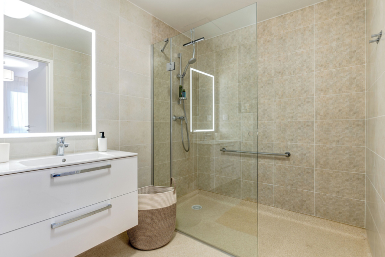 Bathroom, Résidence De Rueil-Malmaison, Hauts-de-Seine