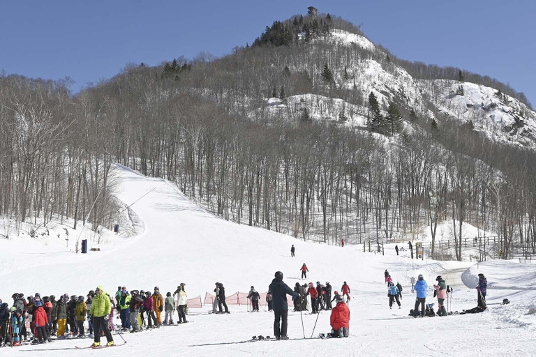 Snow and ski sports 5, 10 Versant Soleil, Les Laurentides