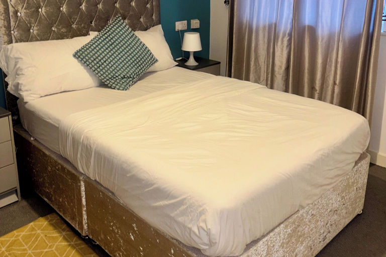 Room 4, Peaceful Urban Retreat in Wolverhampton City, Wolverhampton