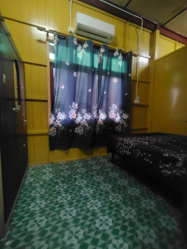 Room 5, Homestay Selesa KBB 3 Guest House, Kuala Terengganu