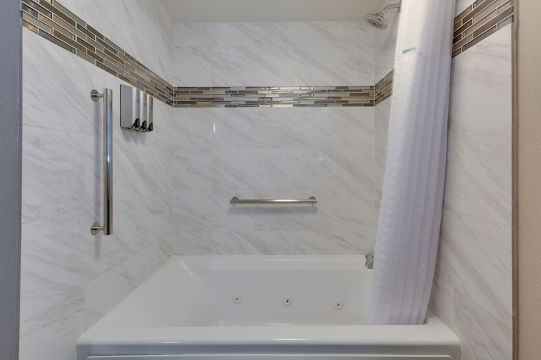 Bathroom 4, Hotel Seville, San Bernardino