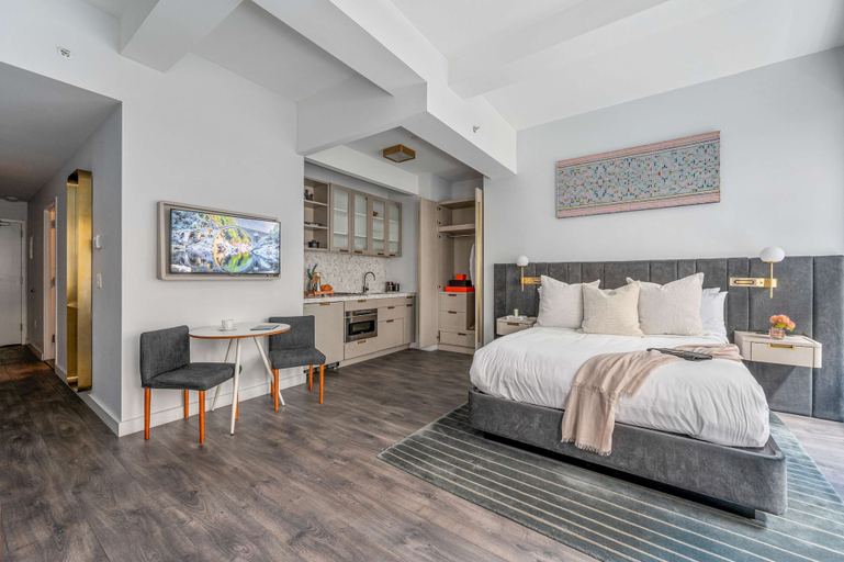 Exterior 5, 17john: Queen Studio Apartment - Disability Access, New York