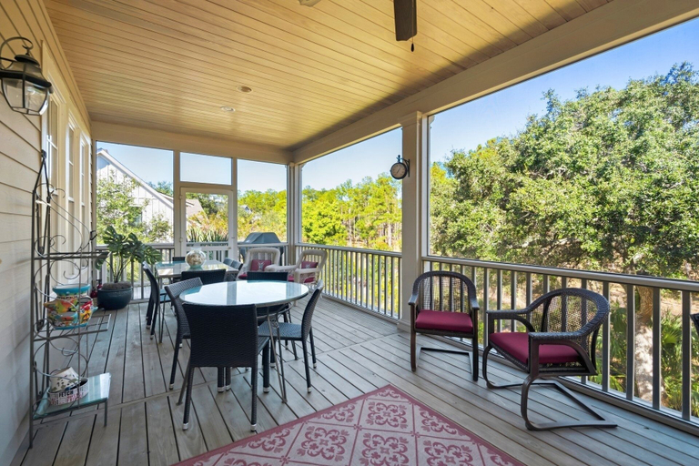 Outdoor dining 4, Knock On Wood 5 Bedroom Home, Georgetown