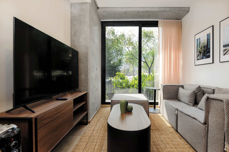 Room 5, w Striking 2BR in the Heart of San Rafael, Mexico City