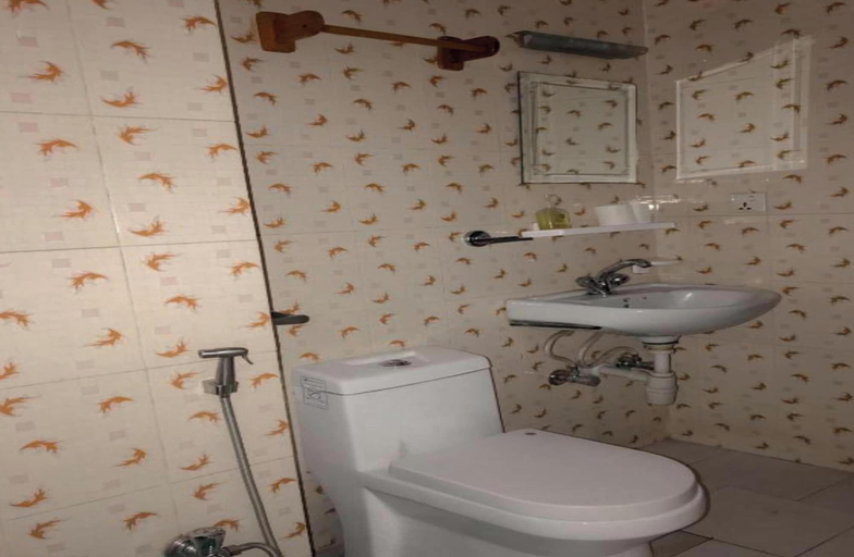 Bathroom 3, MeroStay 152 B 2N B Guest House, Bagmati