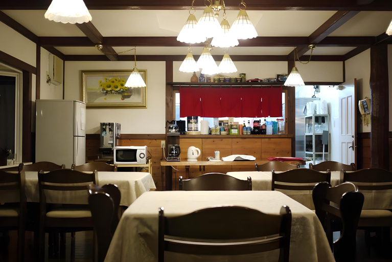 Food & Drinks 3, Pension Grace, Hakuba