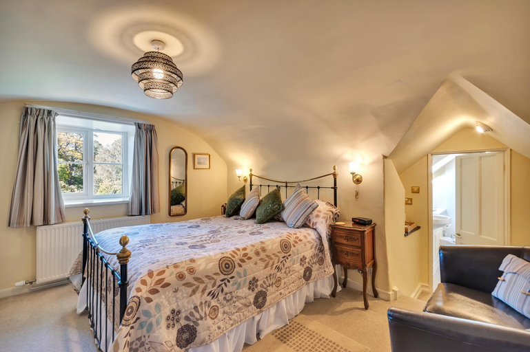 Bedroom 2, Tyddyn Llan Restaurant with Rooms, Denbighshire