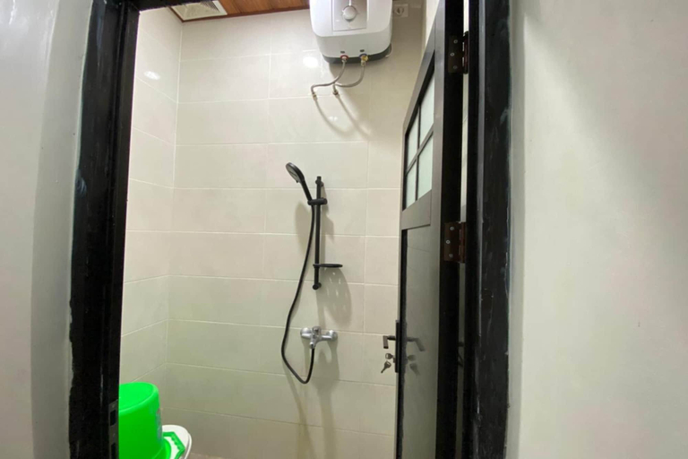 Bathroom 2, OYO 95130 Poerto Lemon Guest House, Gunung Kidul