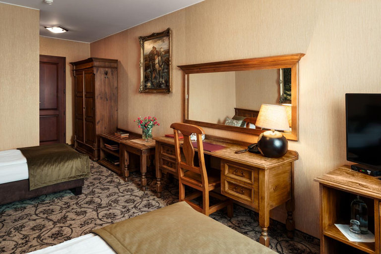 Bedroom 4, Butikowy Hotel Zameczek, Jędrzejów