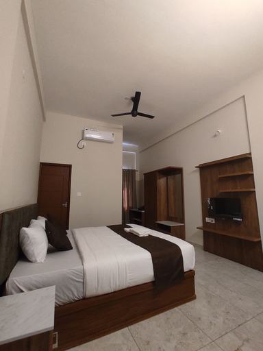 Room 3, Crown Town Hotel Kalamassery, Ernakulam