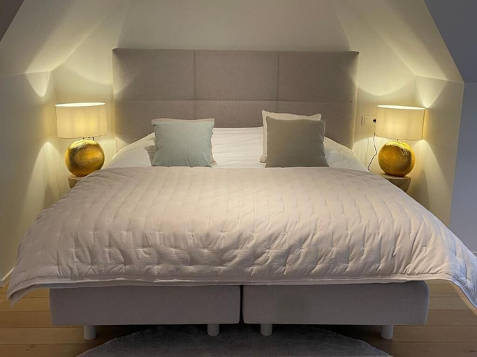 Room 2, Villa Magnolia, West-Vlaanderen