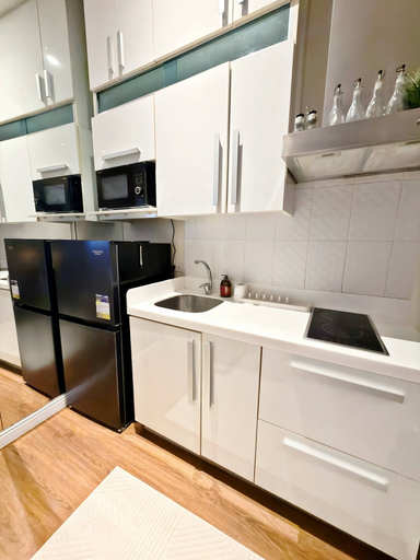 Others 5, Knightsbridge Makati City Stay, Makati City