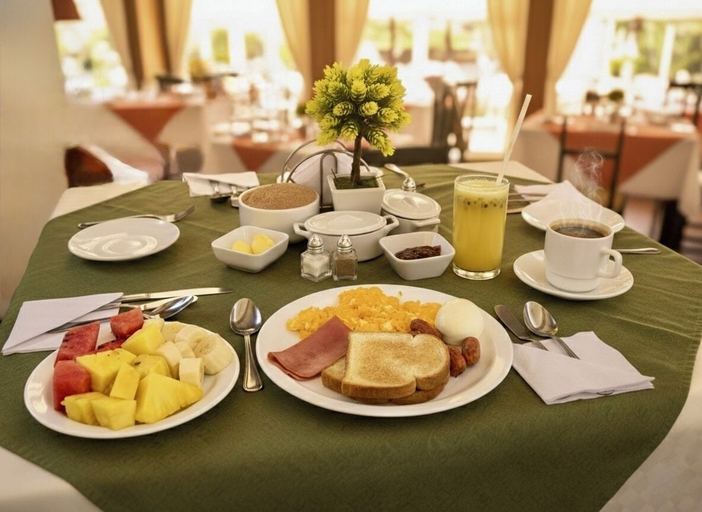 Food & Drinks 4, NASS Bed & Breakfast, Cuenca
