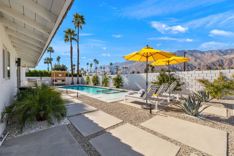 Others 4, Casa del Sol- Modern Paradise w Pool and Casita, Riverside
