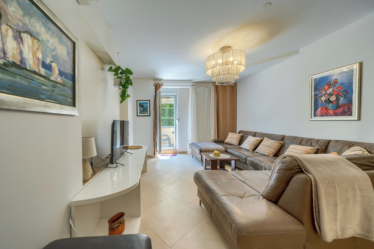 Living area 2, Comfortable apartments Obad, 4 min walk to Znjan beach, Split