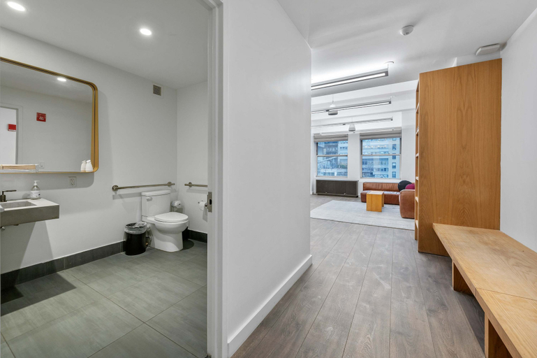 Exterior 3, 17john: Queen Studio Apartment - Disability Access, New York