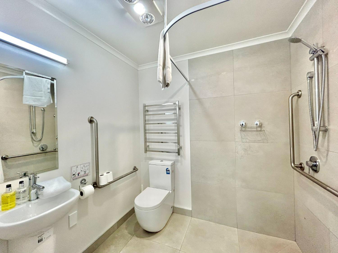 Bathroom 2, Alpine Star, Mackenzie