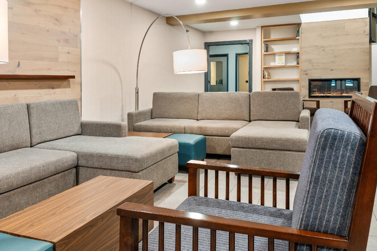 Public Area 2, Country Inn & Suites by Radisson, Winnipeg, MB, Division No. 11