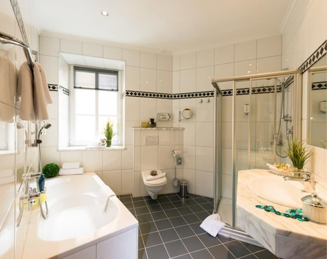 Bathroom 5, Hotel Post, Sankt Johann im Pongau