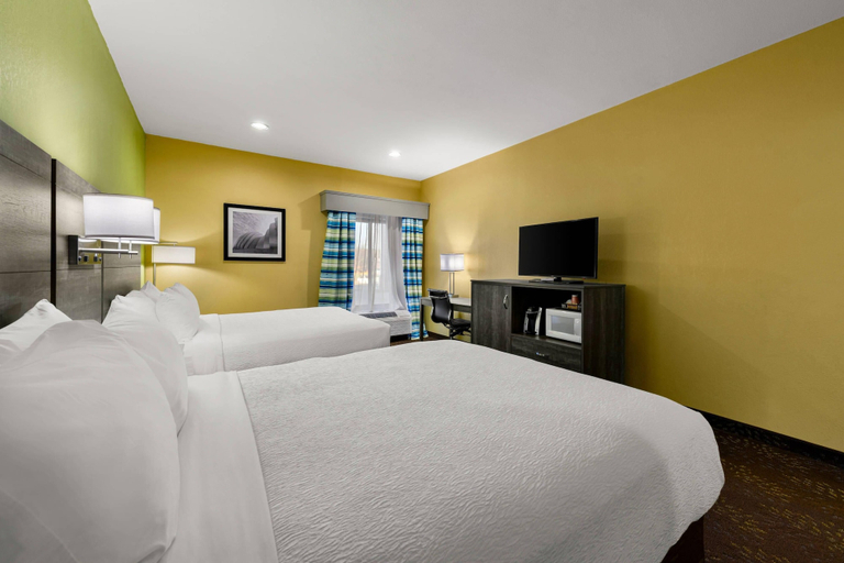 Bedroom 3, Quality Inn Warrensburg, Johnson