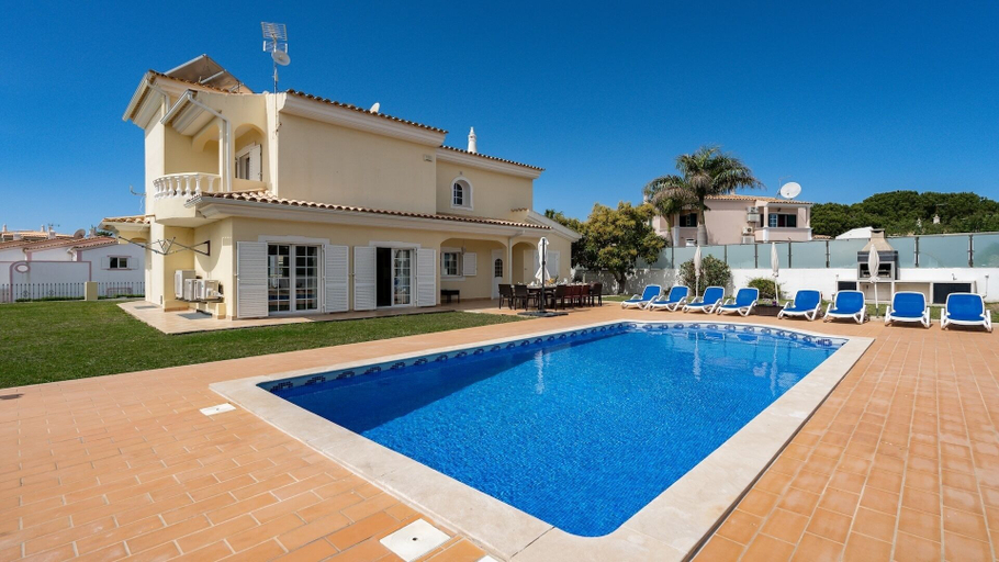 Outdoor pool 3, Villa Brady, Albufeira