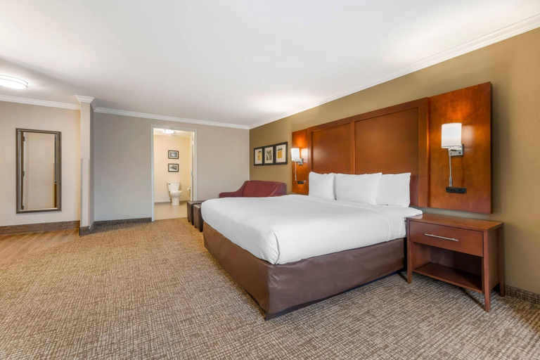 Bedroom 3, Comfort Suites Elizabethtown, Hardin