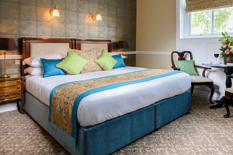 Bedroom 4, Dingle Benners Hotel