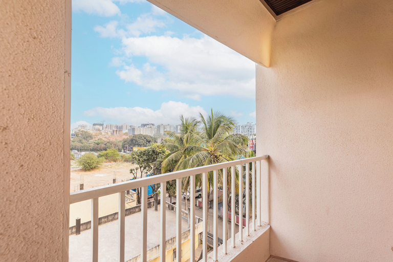Balcony 5, Treebo Himalayan Homestay, Pune