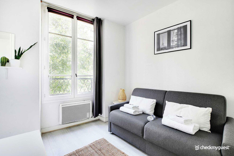 Bedroom 2, Studio in the heart of the Marais !, Paris