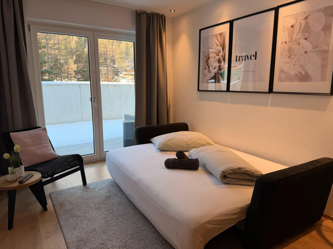 Bedroom 2, Apartment in Solden near Ski Lift, Imst