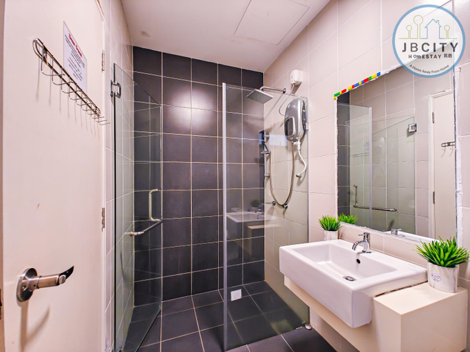 Bathroom, Pangsapuri Meridian by RR JBcity, Johor Bahru