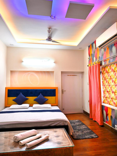 Bedroom 3, Hotel Rainbow, Yamunanagar