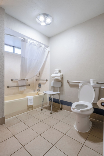 Bathroom 4, Days Inn By Wyndham Burns, Harney