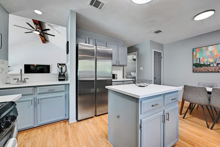 Private kitchen 3, Modern 3BR Home in Vibrant Austin Pool, Travis