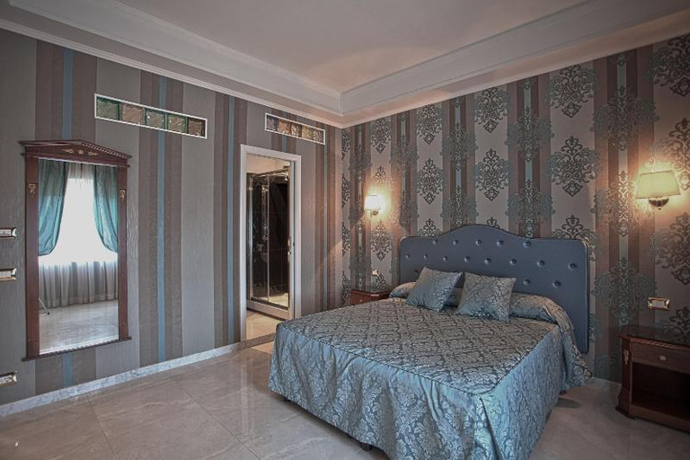 Bedroom 3, Navona Queen Bed and Breakfast, Roma