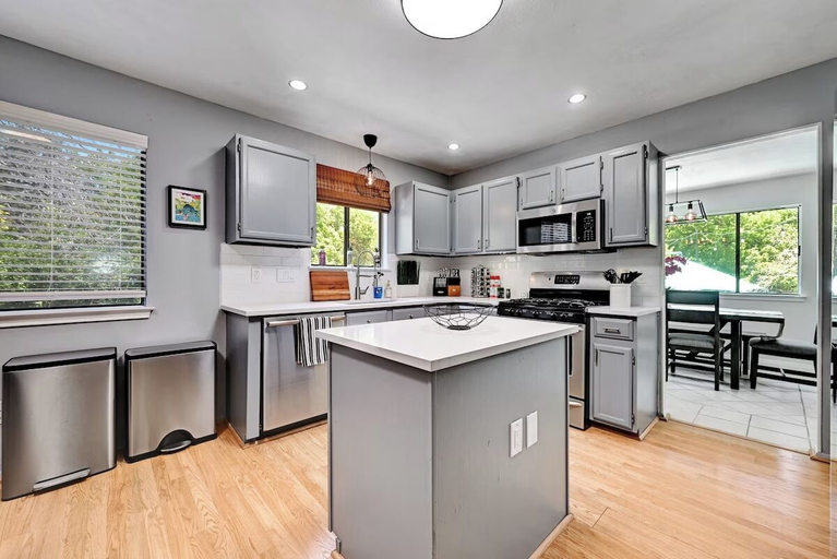 Private kitchen 5, Modern 3BR Home in Vibrant Austin Pool, Travis