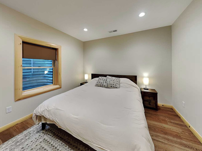 Bedroom 3, Moon and Stars by Taylor Made Deep Creek, Garrett