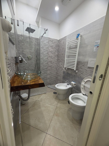 Bathroom 5, Olympus Pompei Ruins, Napoli