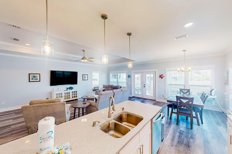 Interior 4, Turtle Beach Retreat, Bay