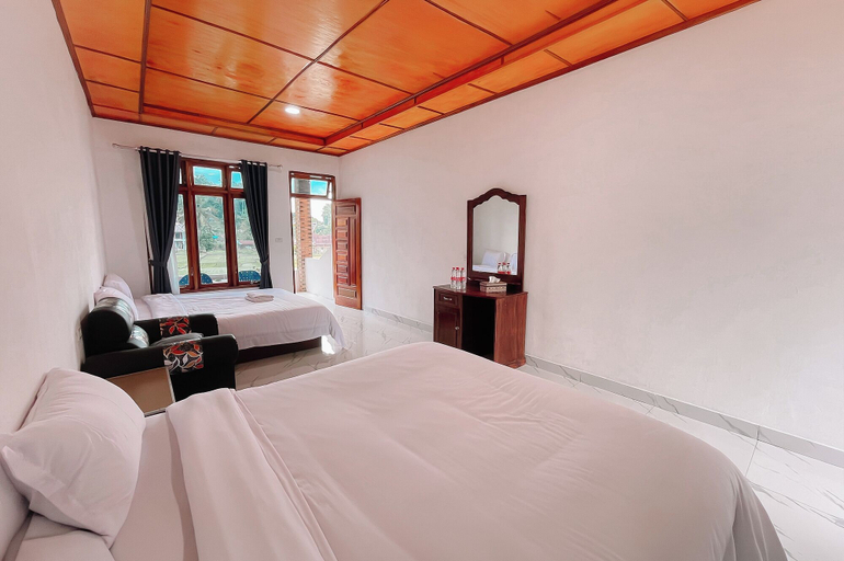 Room 5, Doni Guest House by Staigo, Samosir