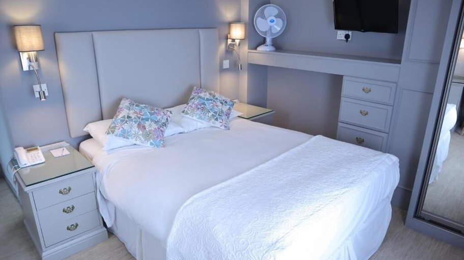 Bedroom 4, Centennial Hotel, Cambridgeshire