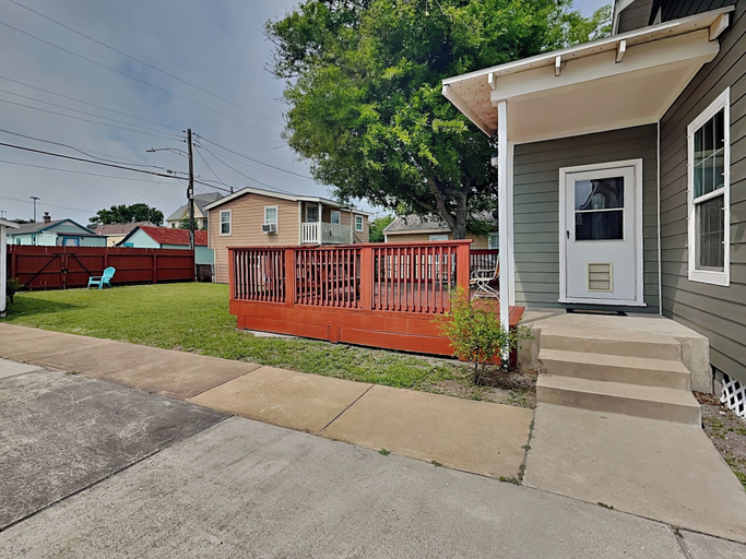 Exterior & Views 2, Hidden Haven by Ryson Vacation Rentals, Galveston