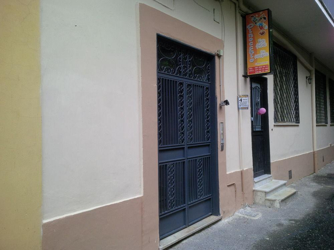 Exterior & Views, Brain Rooms & Suite, Salerno