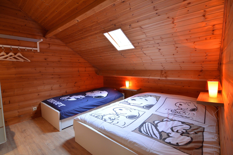 Bedroom 3, Chalet in Ardennes With Sauna & Garden, Liège