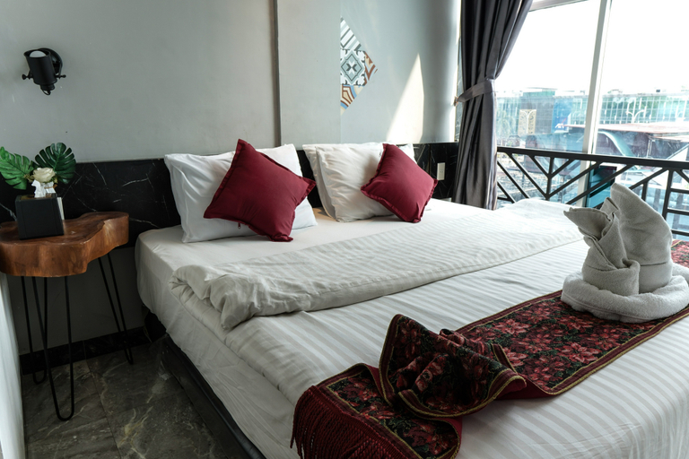 Others 3, Megapark Residence, Medan