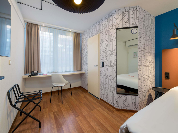 Bedroom 3, Ibis Nuernberg Hauptbahnhof, Nürnberg